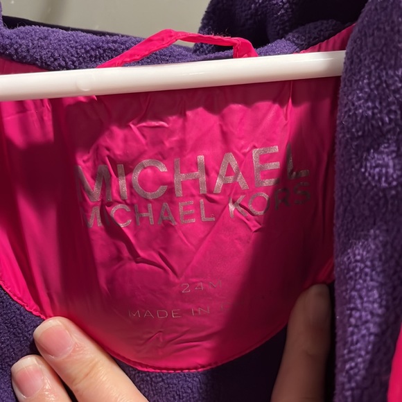 MICHAEL Michael Kors toddler girls puffer coat fleece lined with hood - Picture 11 of 12